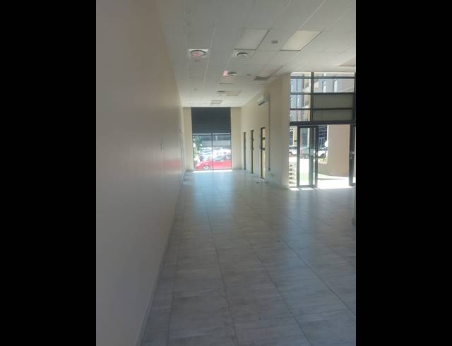 131M² RETAIL TO LET IN UMHLANGA RIDGE
